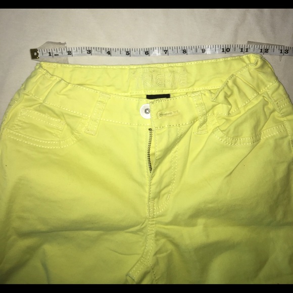 Something TRICKIE Capris - Picture 3 of 5